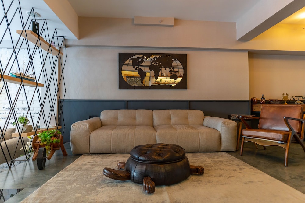 Viva La Vita Hotel Bornova 32/40