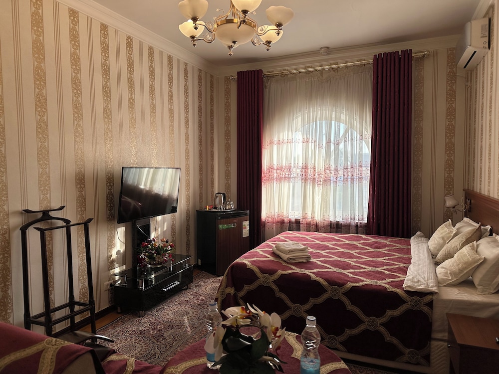 Sarbon Hotel 55/72