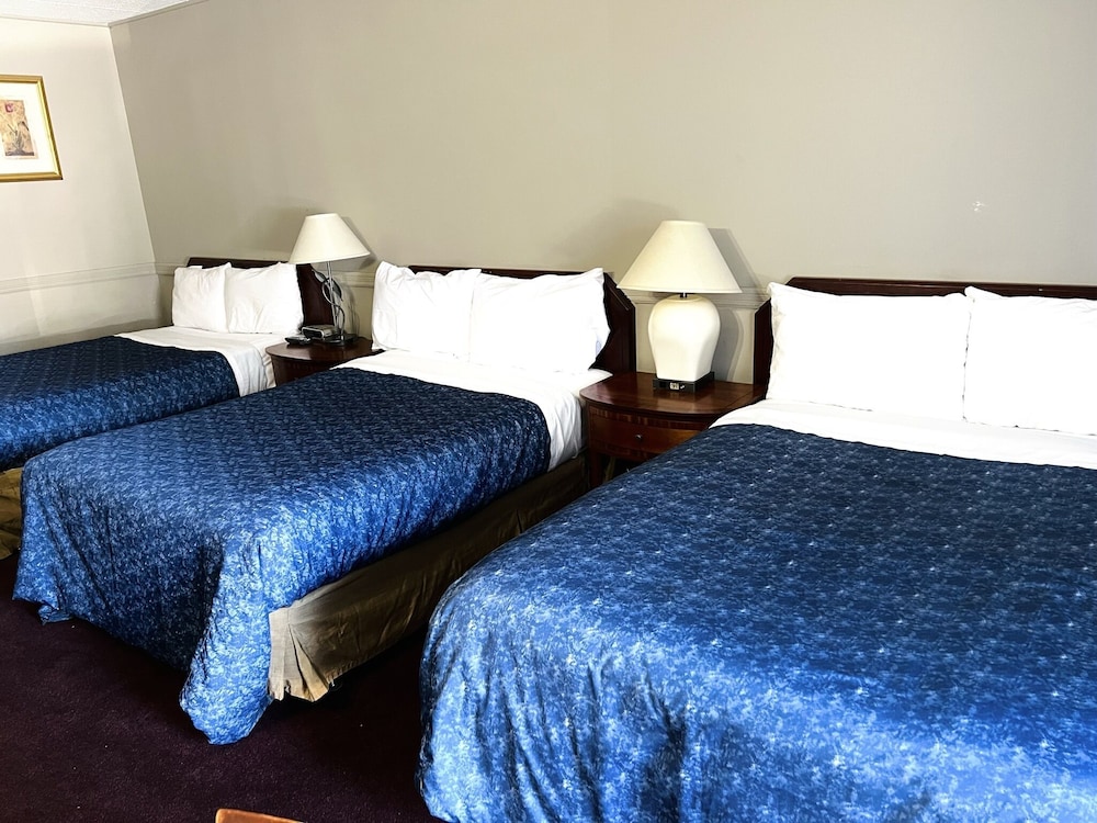 Fairway Inn by the Falls 21/44