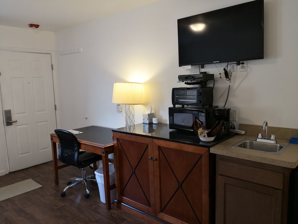 Apple Inn And Suites 41/50
