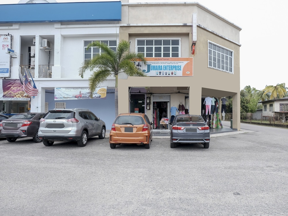 OYO 90180 Gemilang Hotel Kerteh 24/29