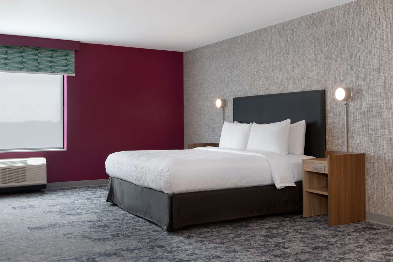 1 Bedroom, Suite, King Bed, Bathtub, Accessible