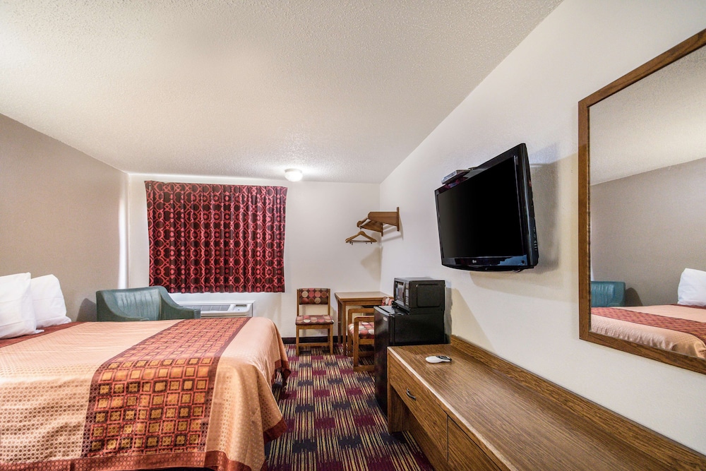Room, Queen Bed