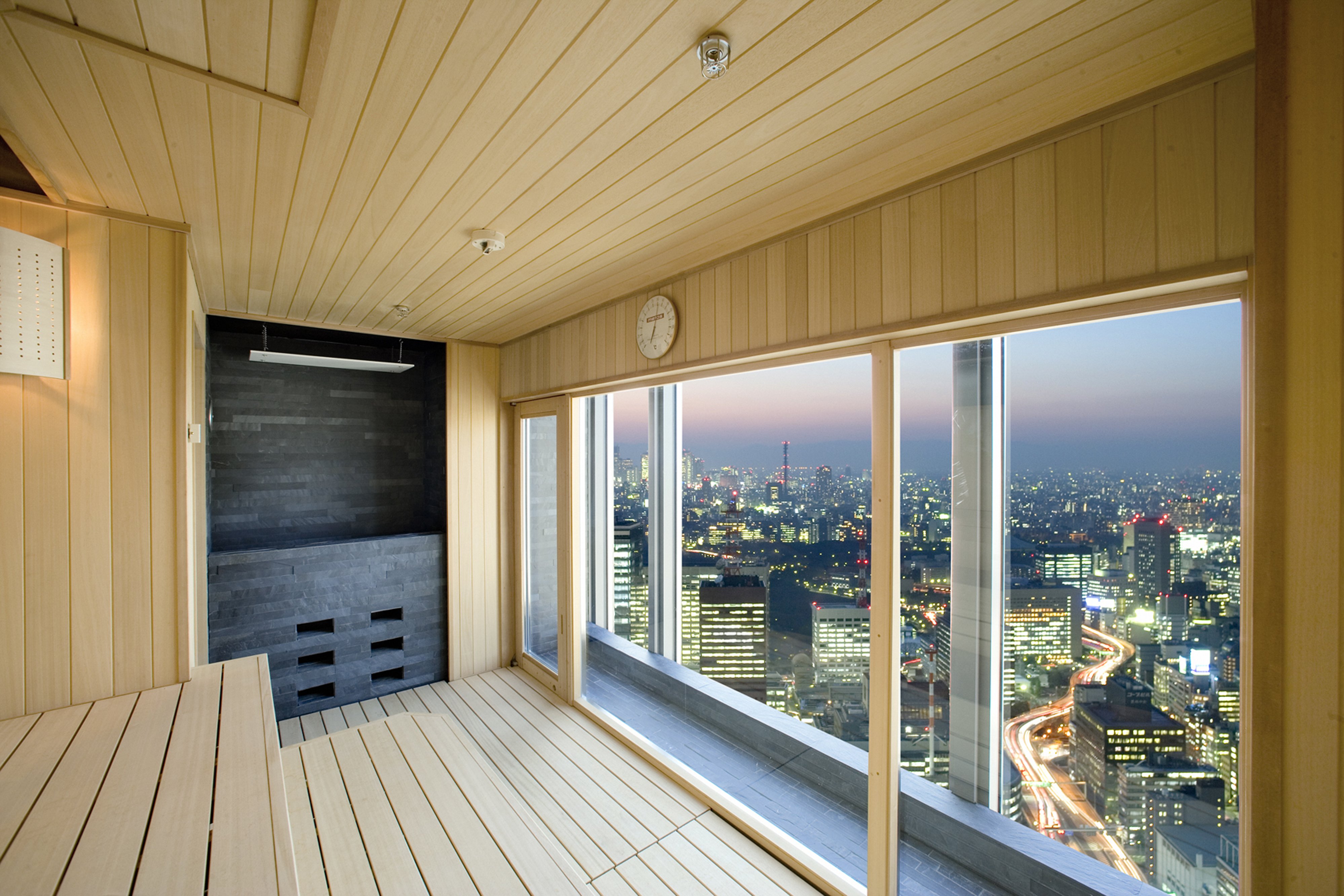 Mandarin Oriental Tokyo 18/50