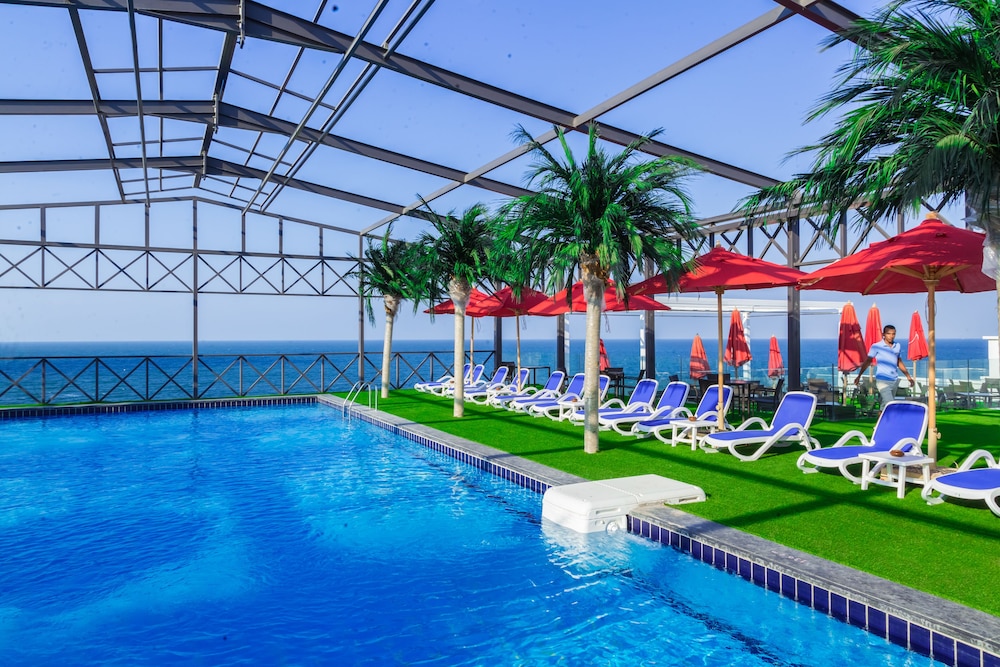 Porto Said Hotel & Spa 60/62