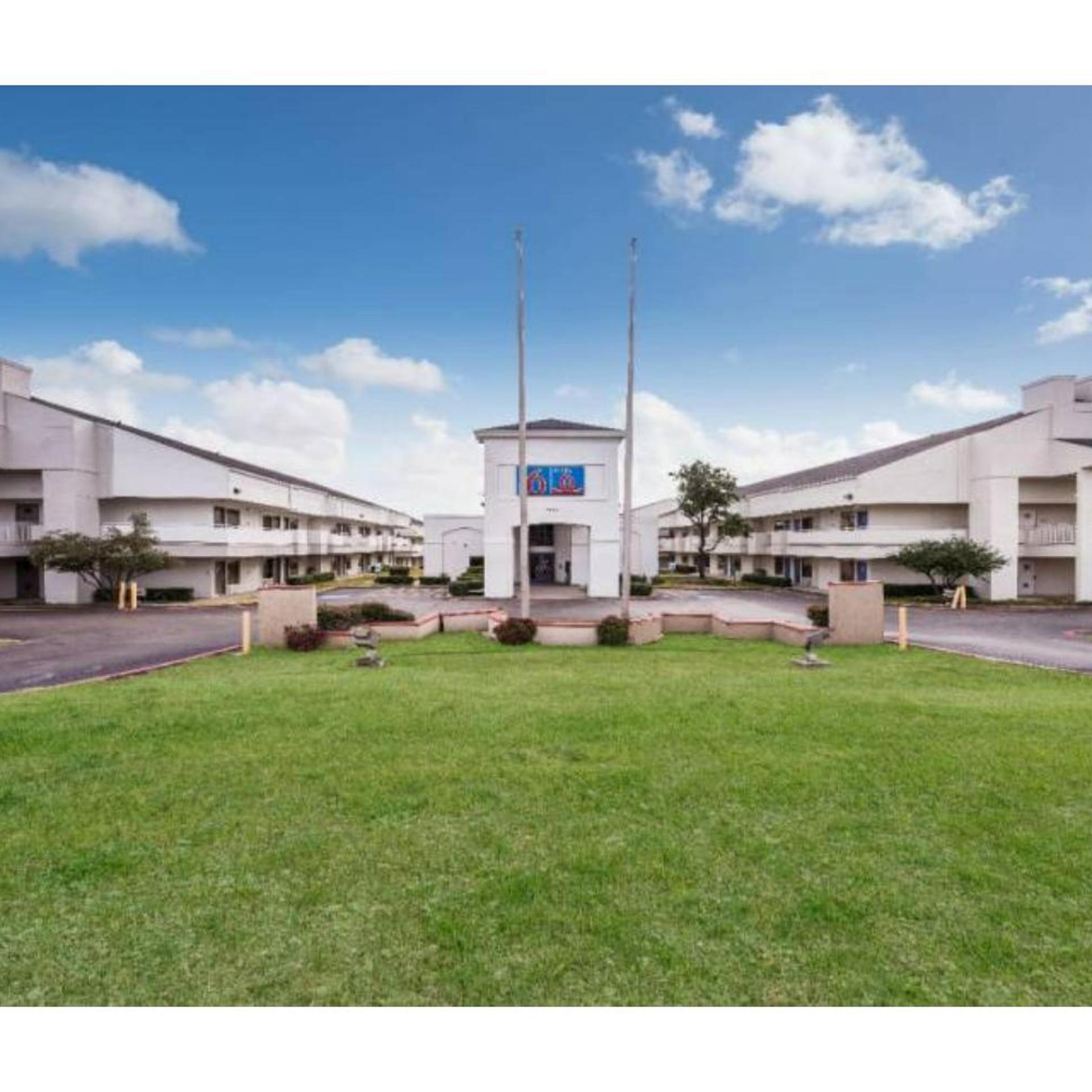 Studio6 Irving, TX - Irving DFW Airport East 27/34