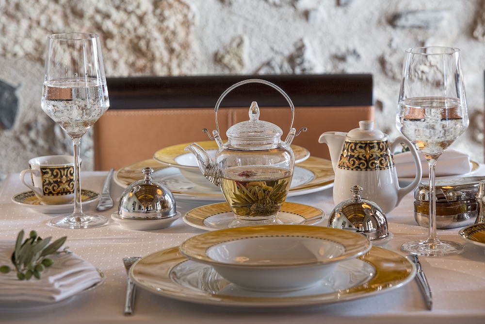 Moni Emvasis Luxury Suites 53/70