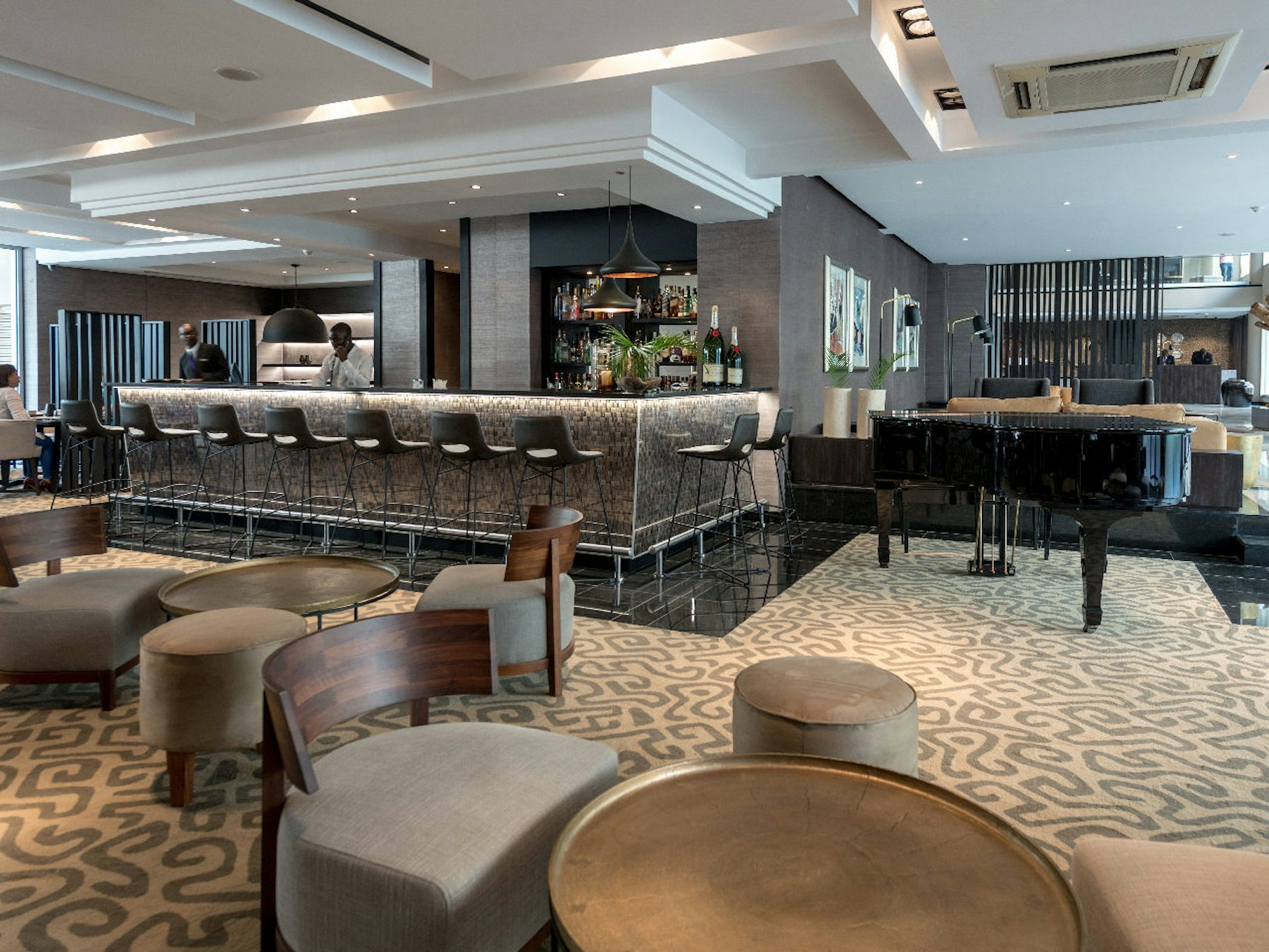 Avenida Hotel Maputo 46/56