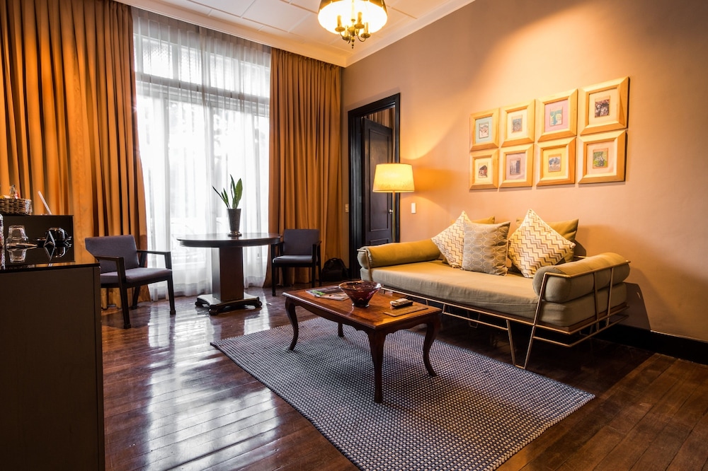 The Henry Hotel Manila 32/50