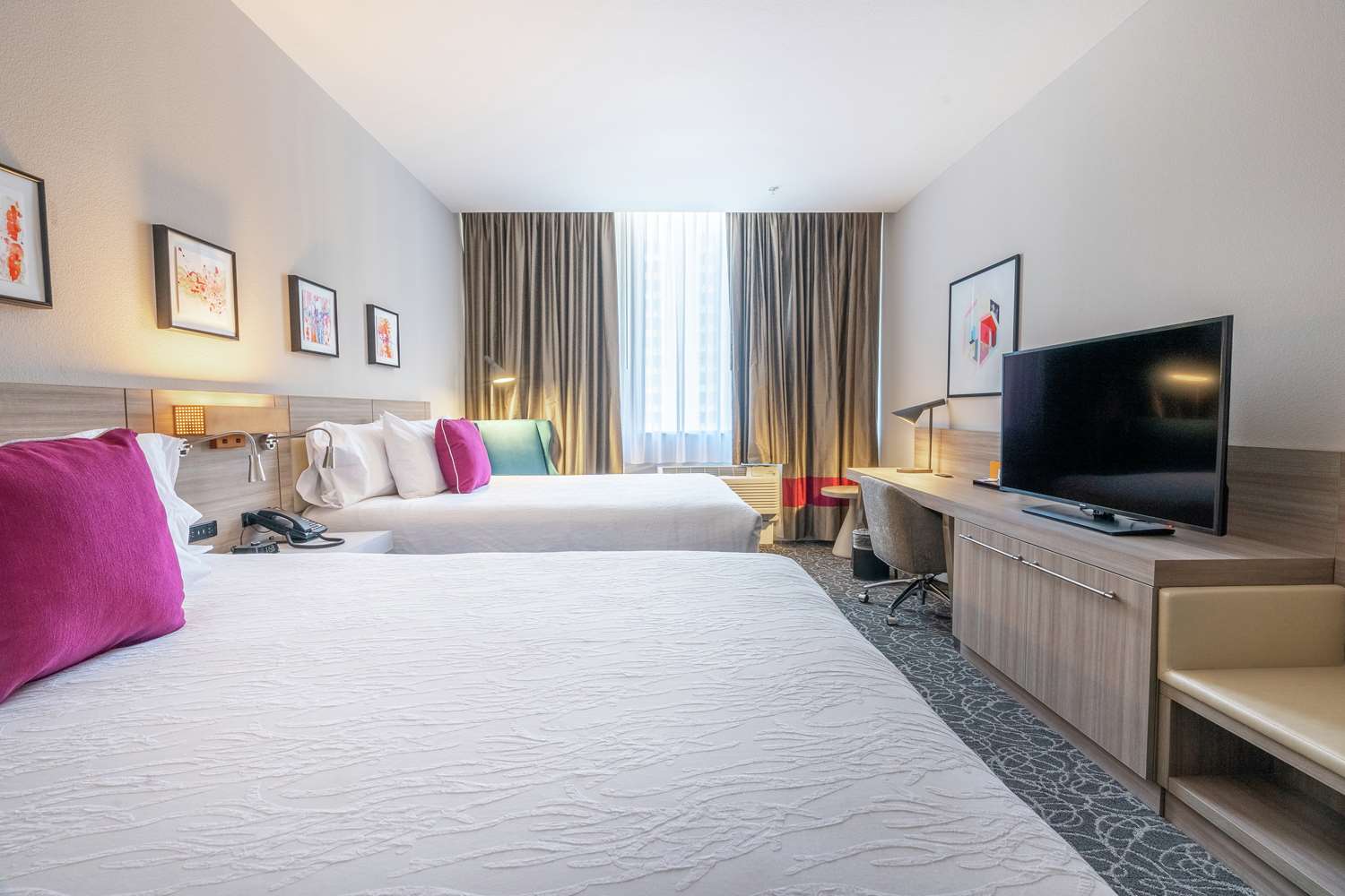 PREMIUM, 2 QUEEN BEDS