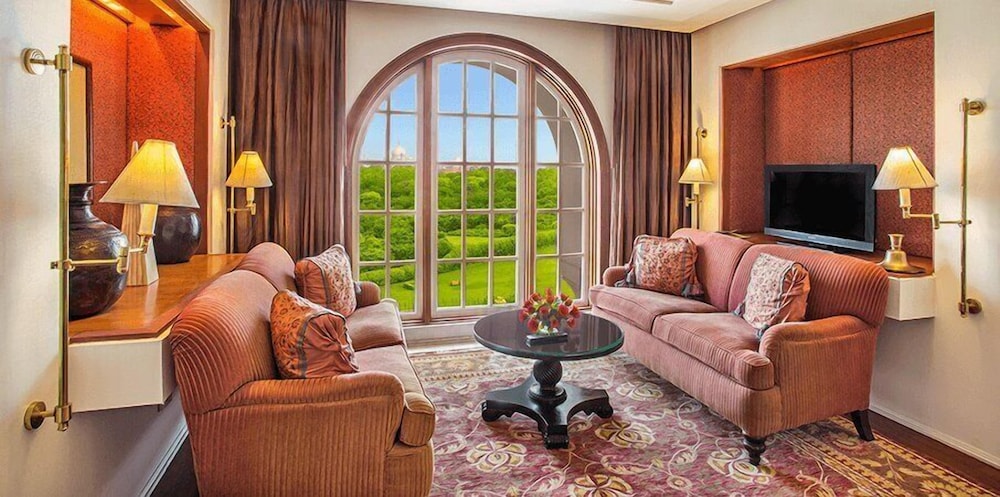 Oberoi Amarvilas 36/73