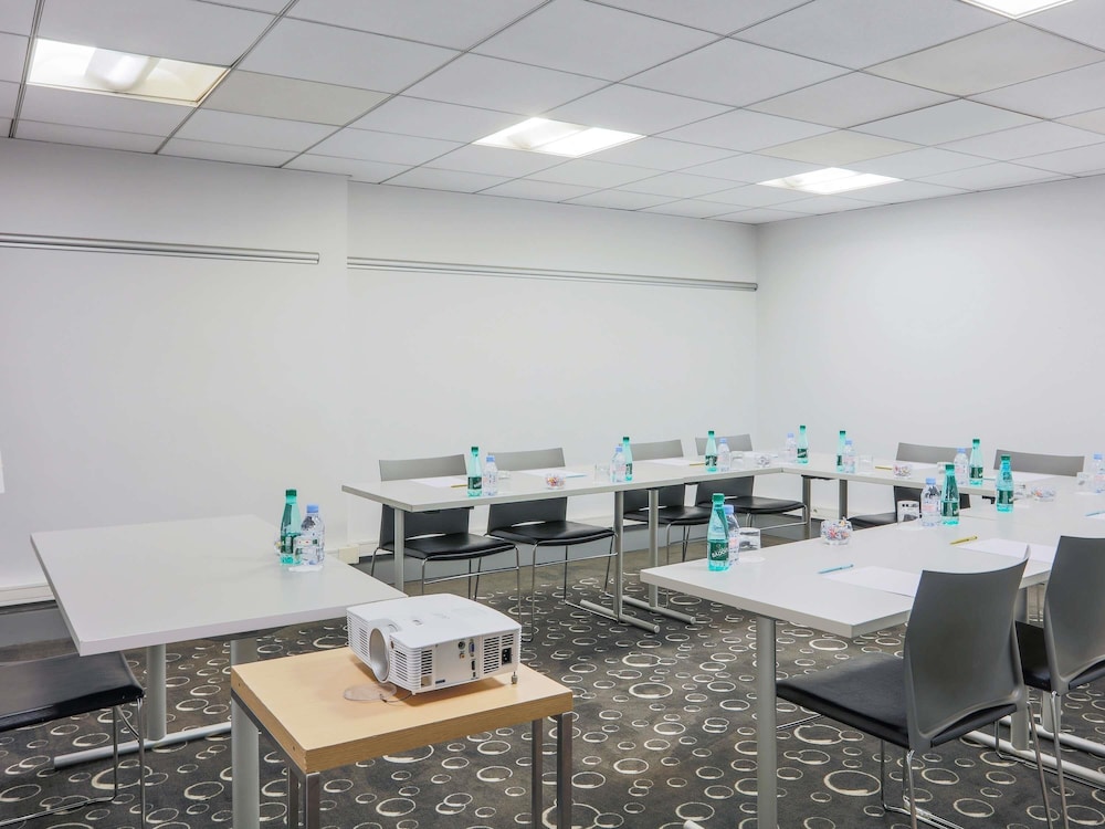 Mercure Paris Vaugirard Porte de Versailles 44/49