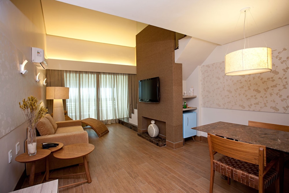 Carmel Charme Resort 59/90