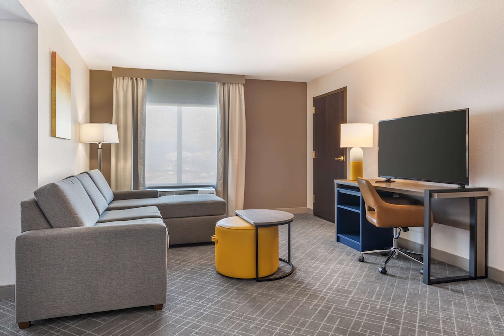 Comfort Inn & Suites Frisco East - McKinney 46/65