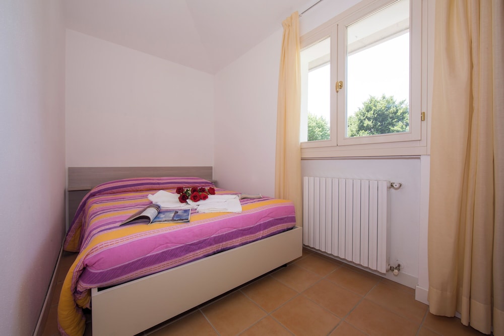 RESIDENZA PORTO LETIZIA 40/50