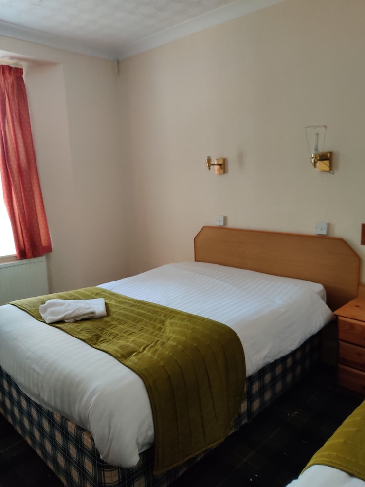 Inglewood Palm Hotel, Abbey Sands Torquay 12/32
