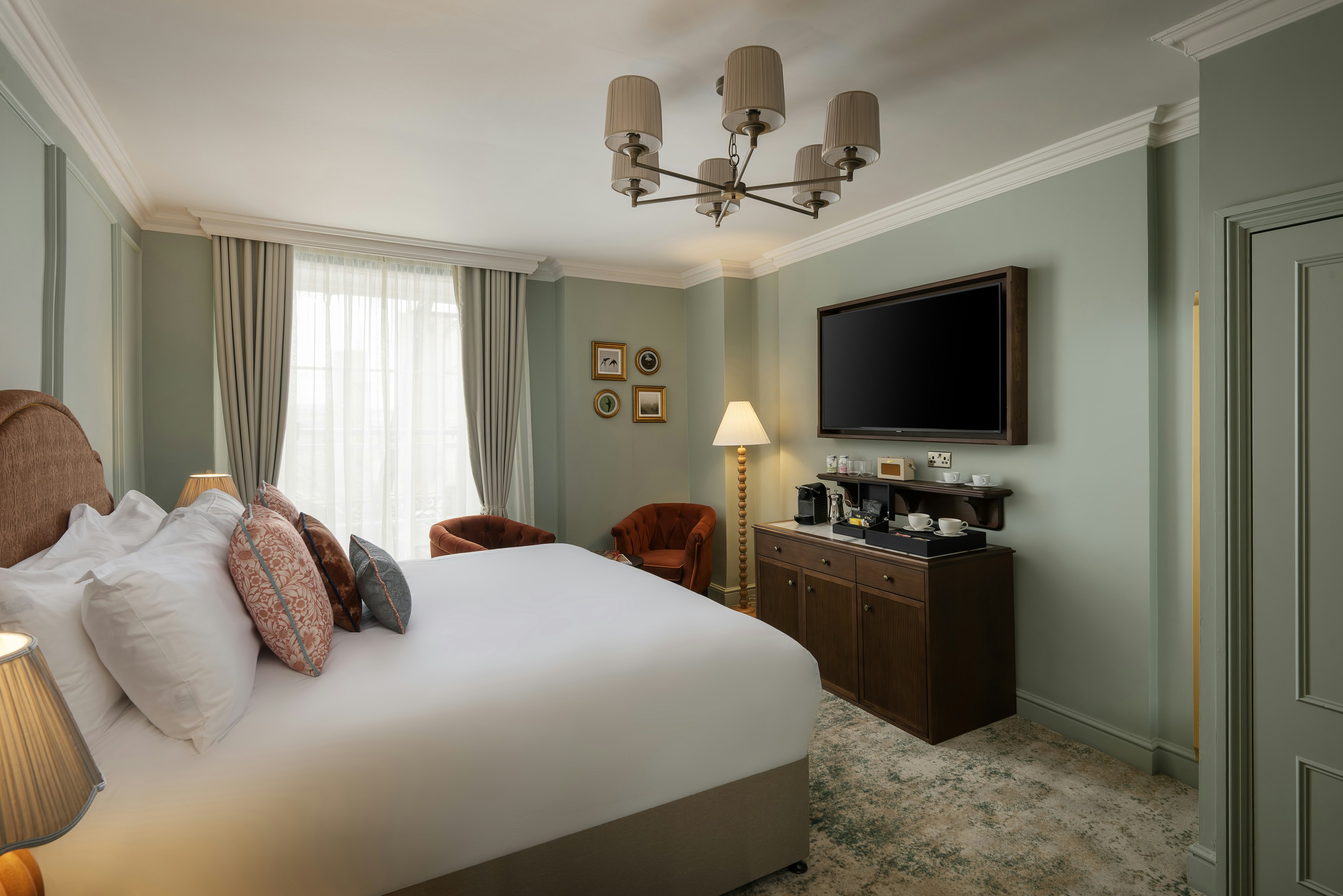 The Castle Hotel Windsor 15/50