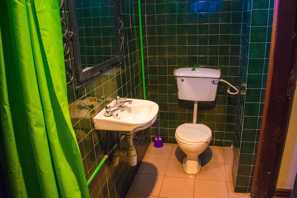 Chelsea Suites Limited 28/28