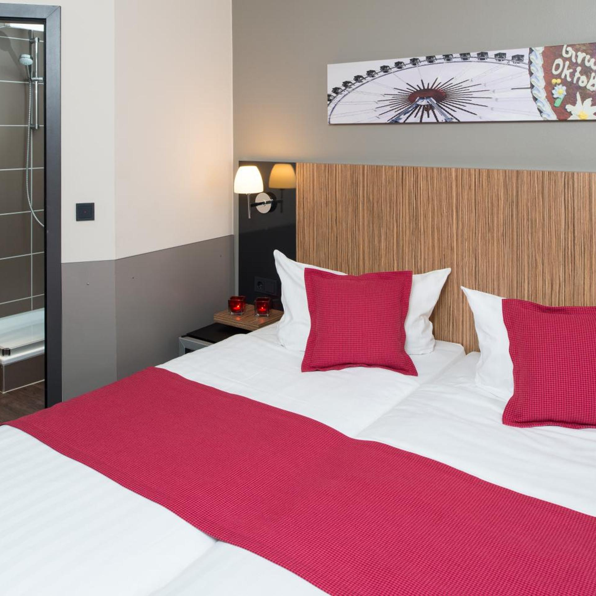 Room, Double or Twin Bed