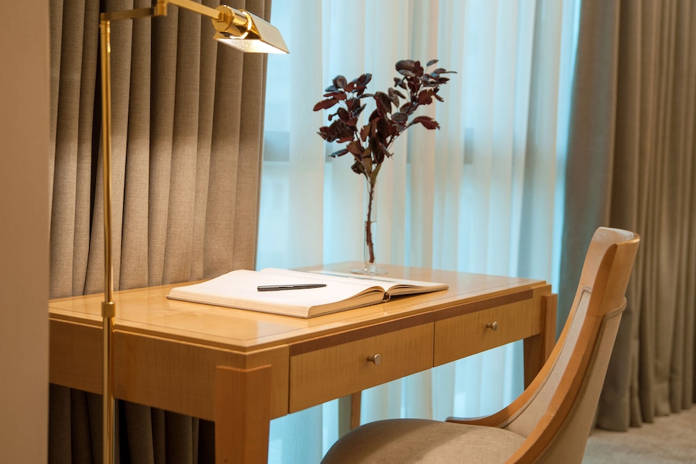 Melia Athens 43/73