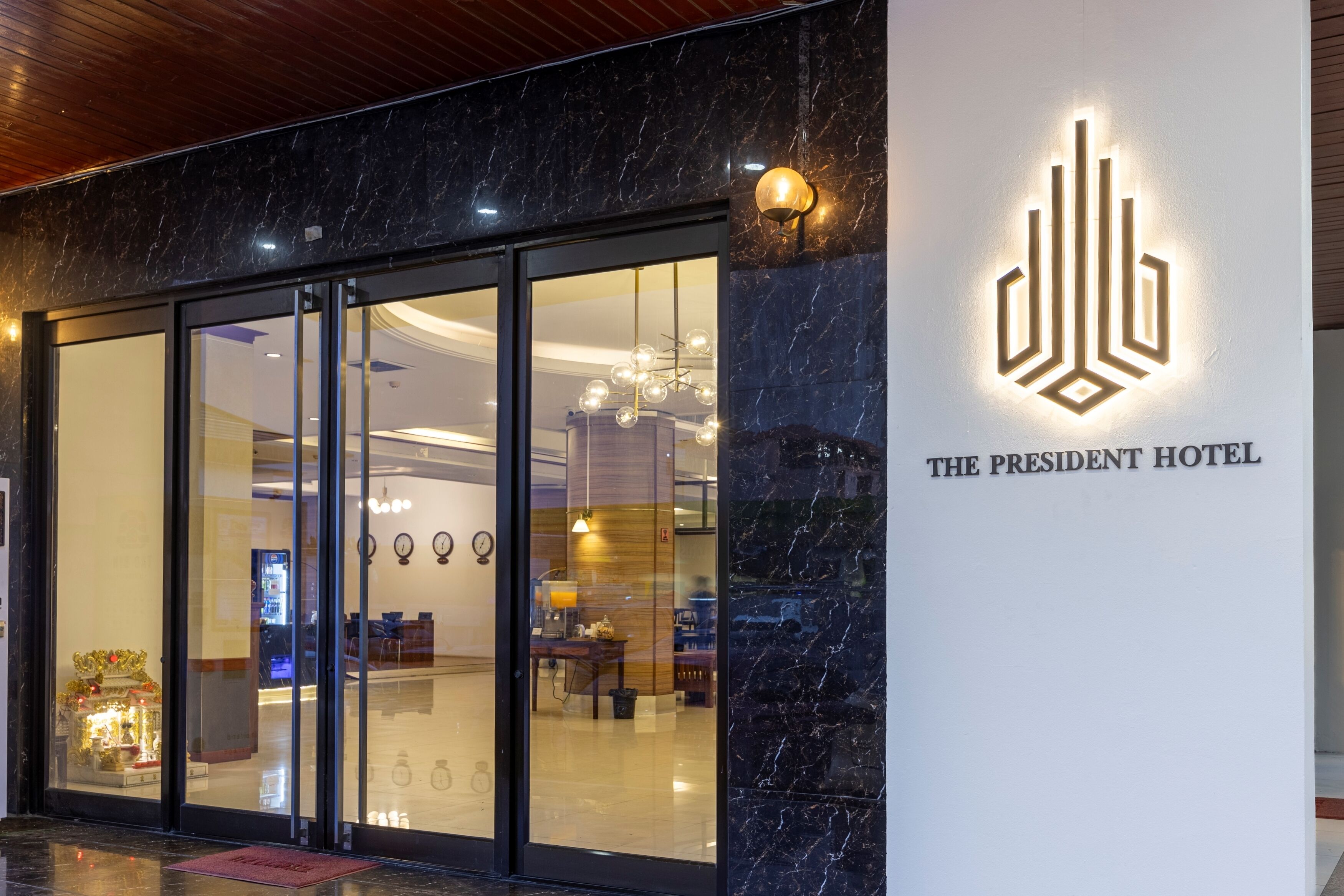 The President Hotel at Chokchai 4 5/57