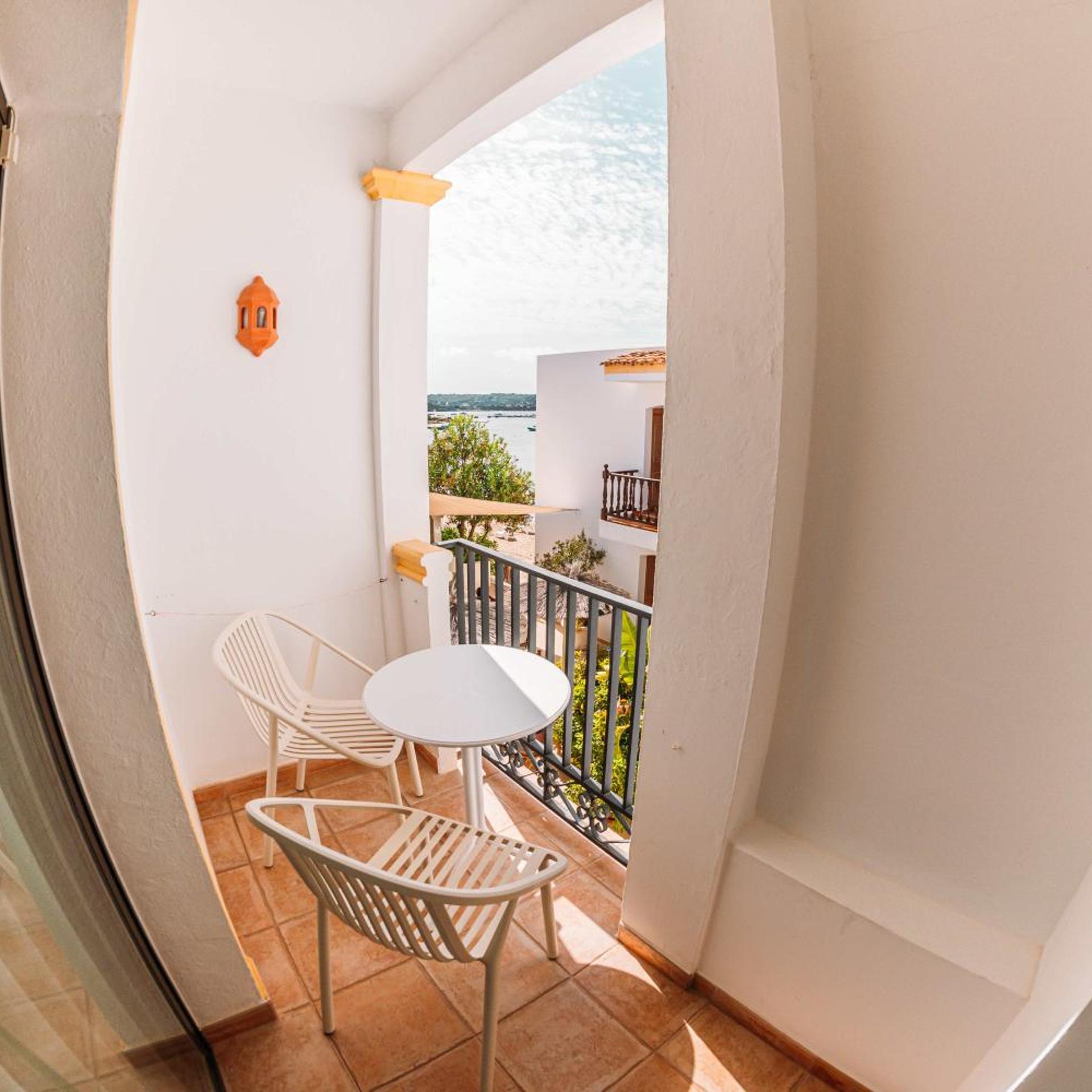 HOSTAL LA SAVINA 34/58