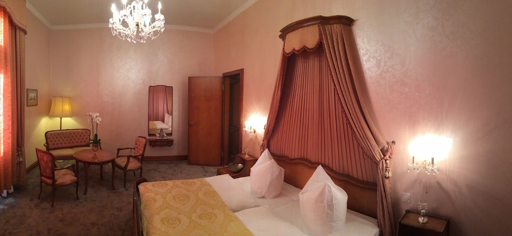 Romantik Hotel Schloss Rettershof 11/34