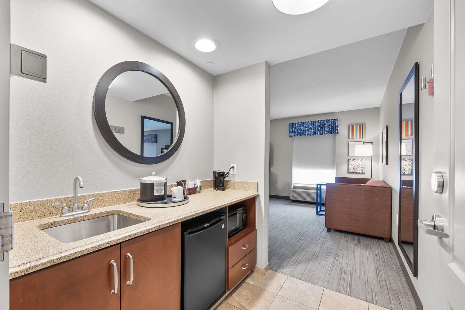 Studio, Suite, King Bed, Jetted Tub
