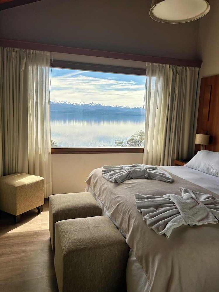 BAHIA PARAISO LUXURY SUITES 20/57