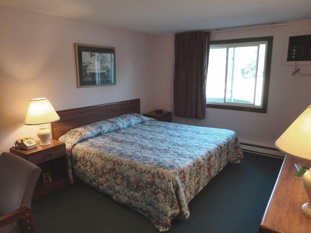 Eastern Inns 7/46