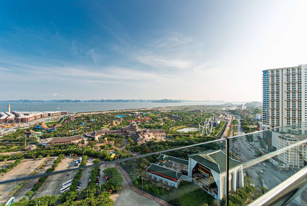 Hotel Soleil Ha Long, Trademark Collection by Wyndham 6/50