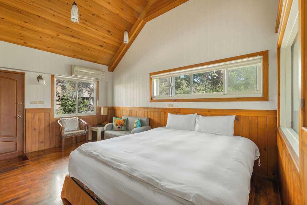 1 BEDROOM, CABIN