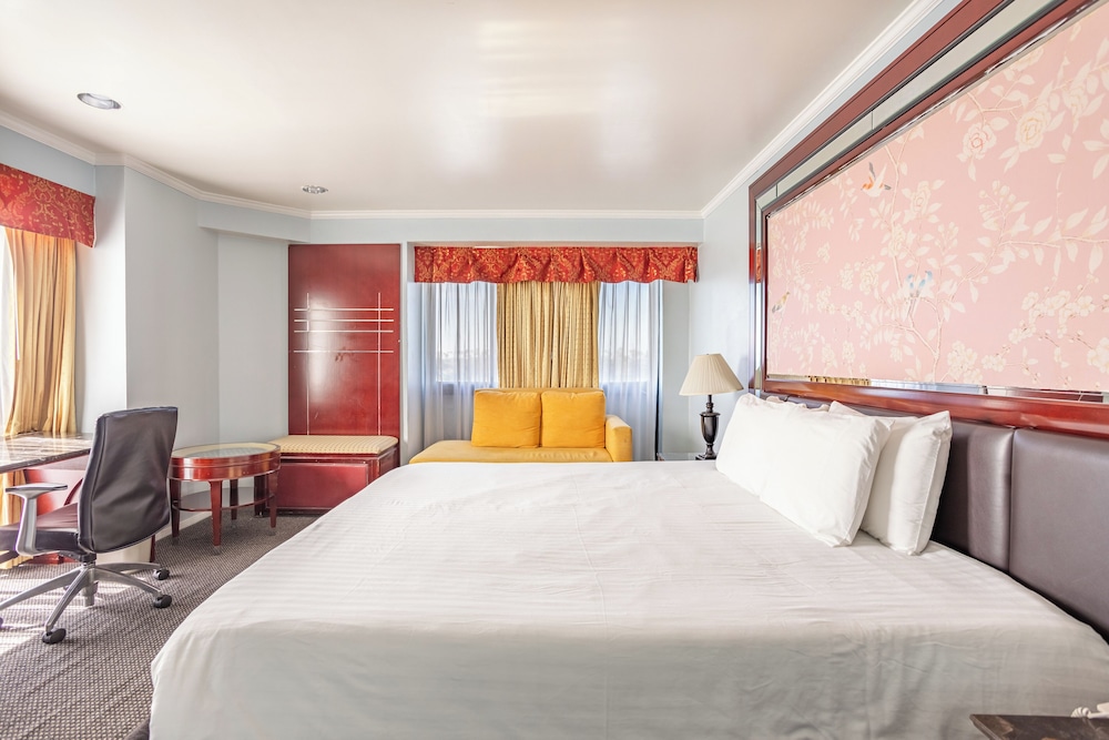 ROOM, SINGLE, KING BED