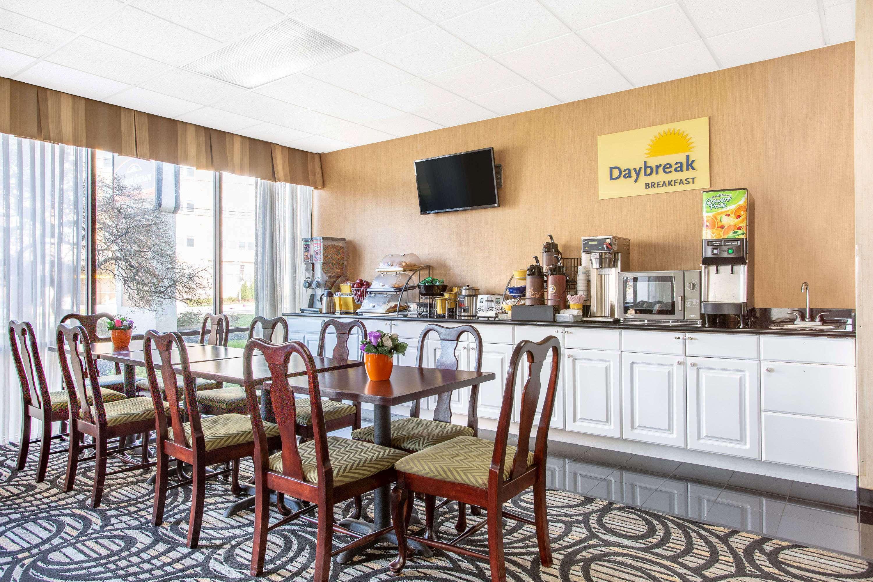 Days Inn By Wyndham College Park 7/13