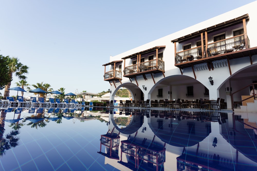 Costa Bitezhan Hotel 7/73