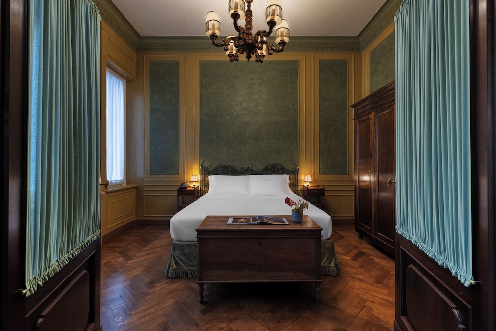 Serenissima, Suite, Queen Bed، Hotel Locarno 4/10