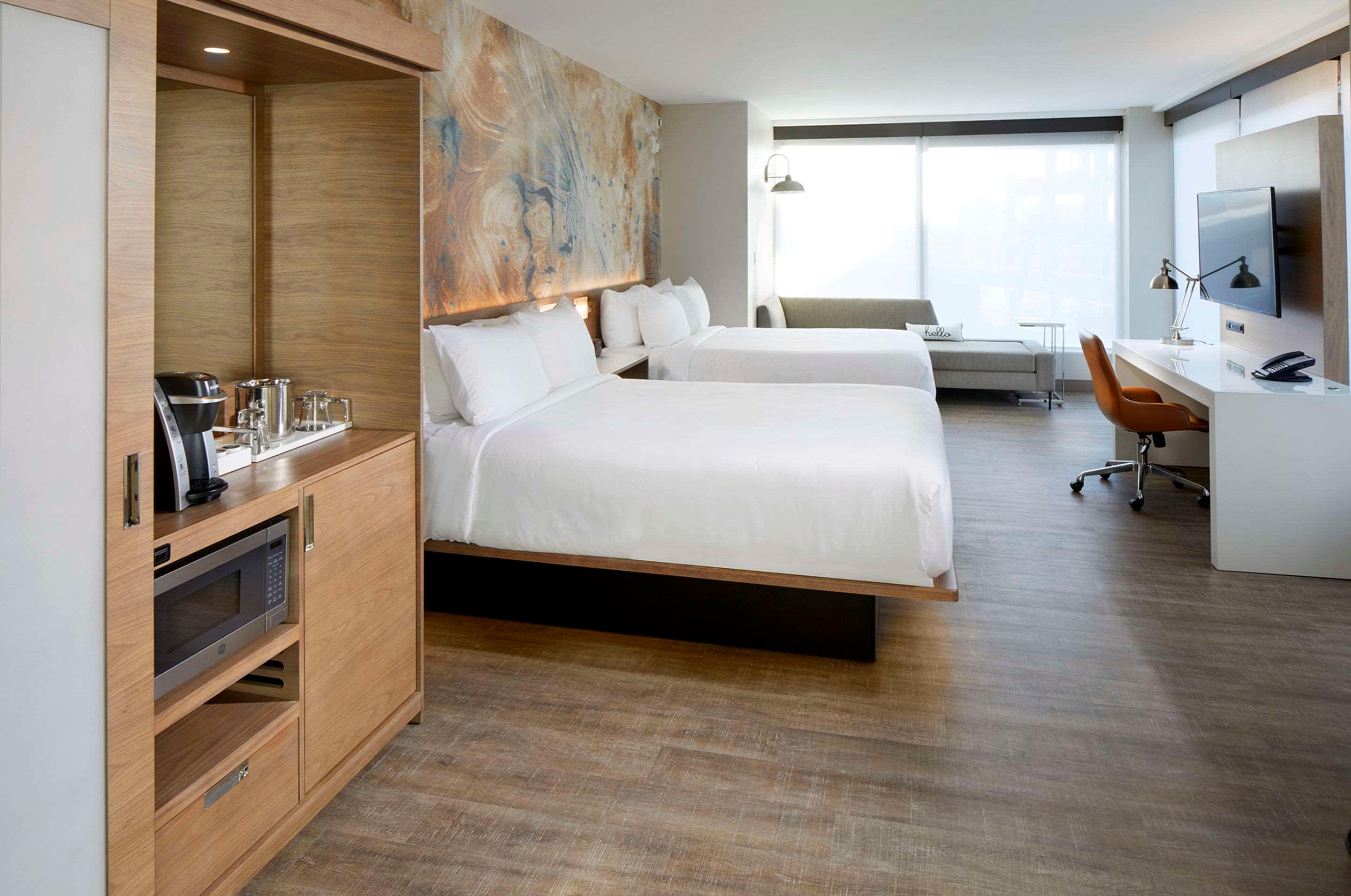 2 Queen Beds