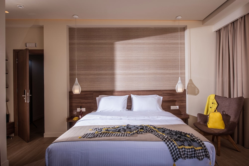 Metropole Urban Hotel 10/68