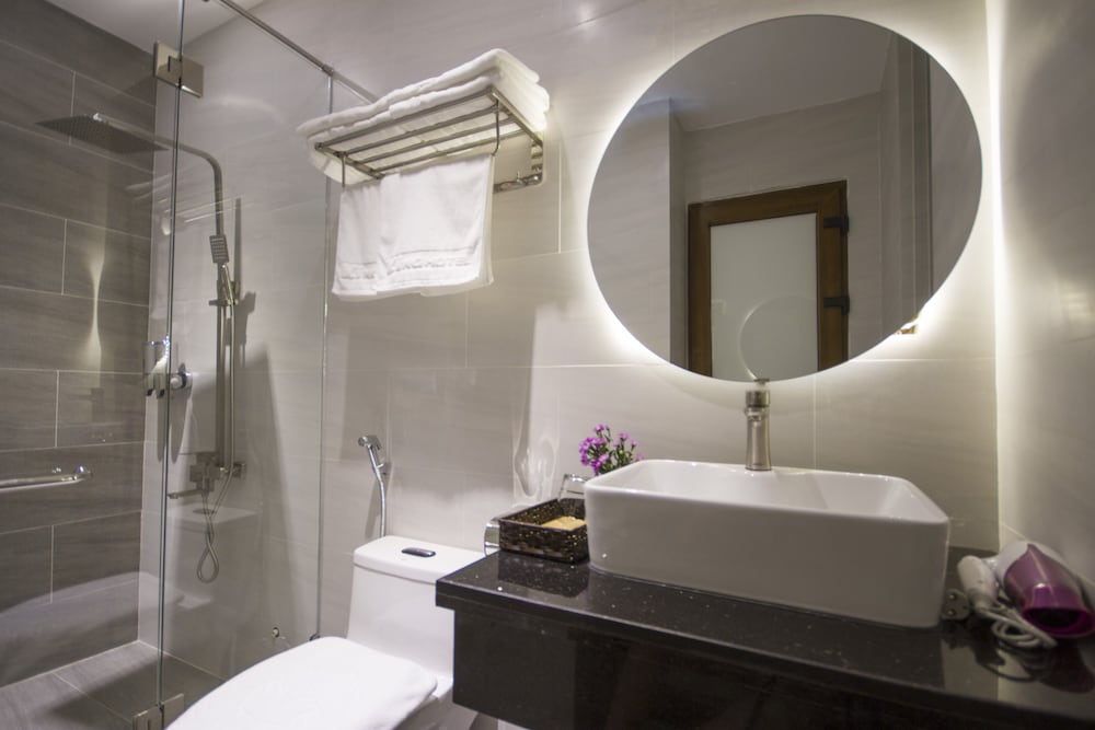 King House Villa Hotel 68/72