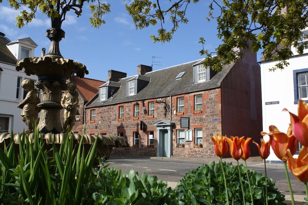 The Crown & Kitchen 38/48