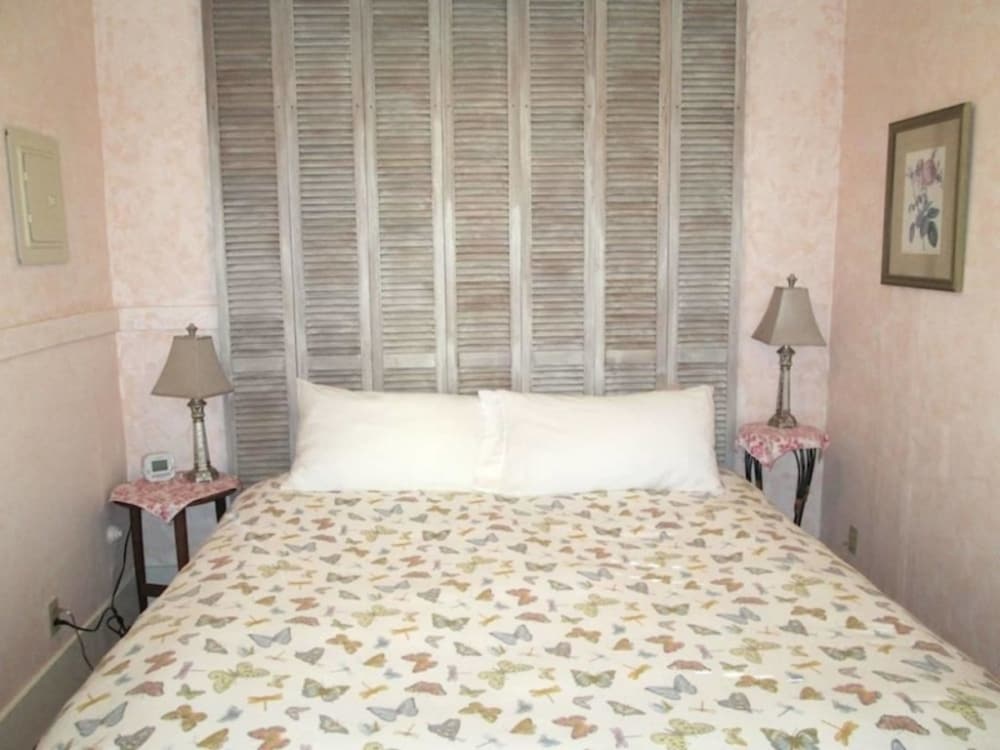 Secret Garden Inn 15/73