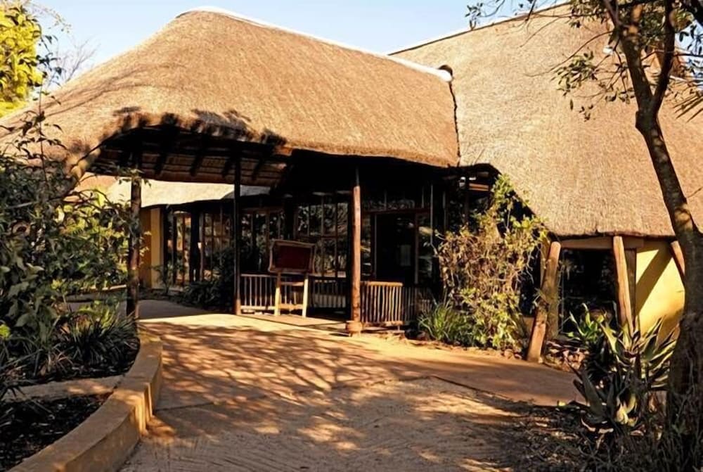 Inkwenkwezi Private Game Reserve 4/50