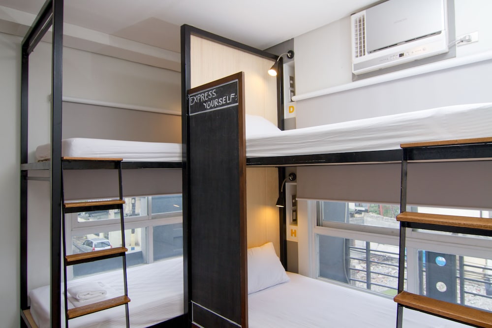 Z Hostel 8/60