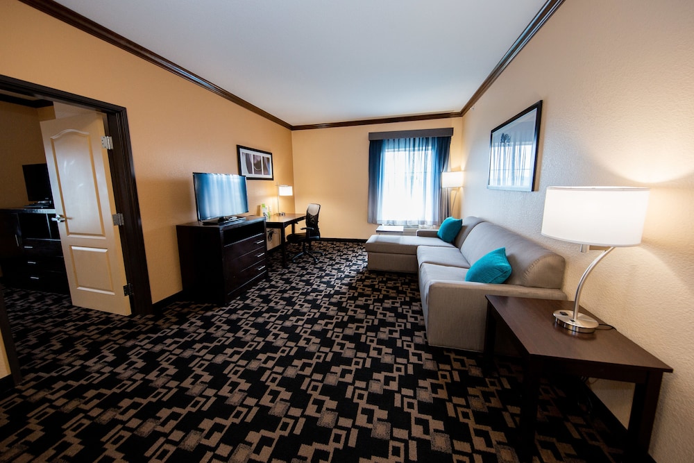 La Quinta Inn & Suites by Wyndham Big Spring 37/48