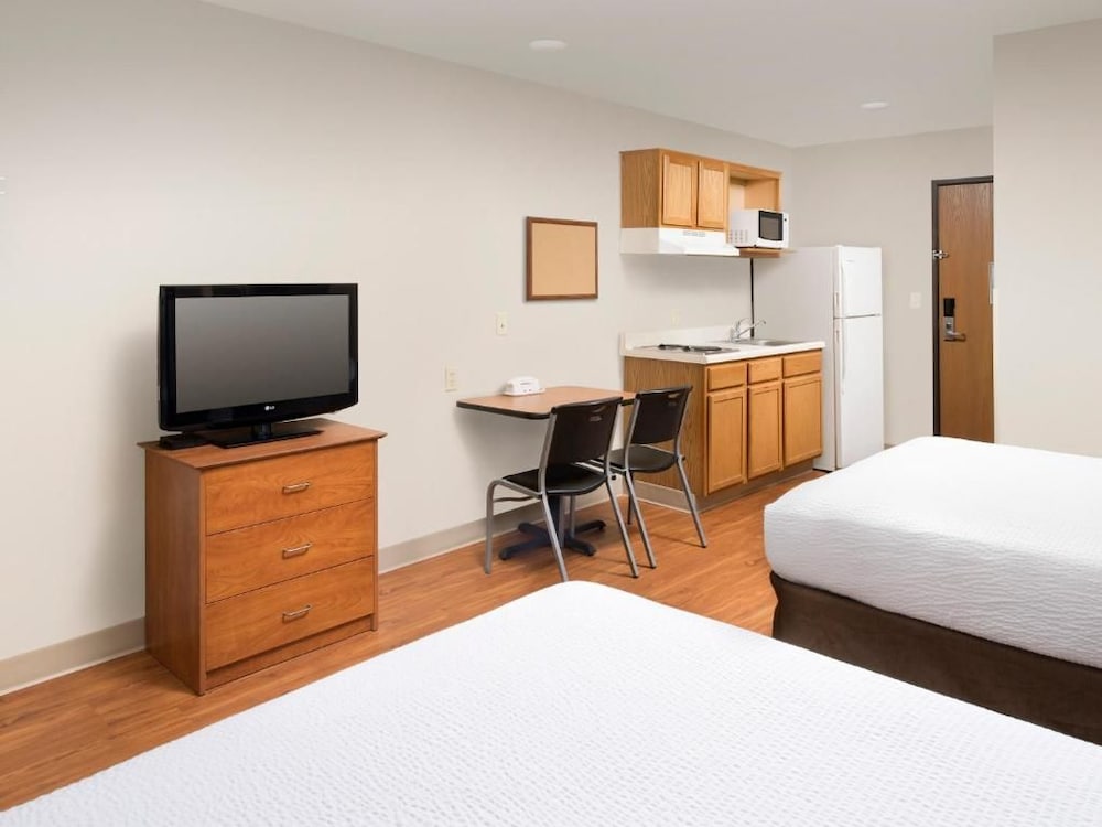 Studio 6 Extended Stay Wichita South KS 38/51