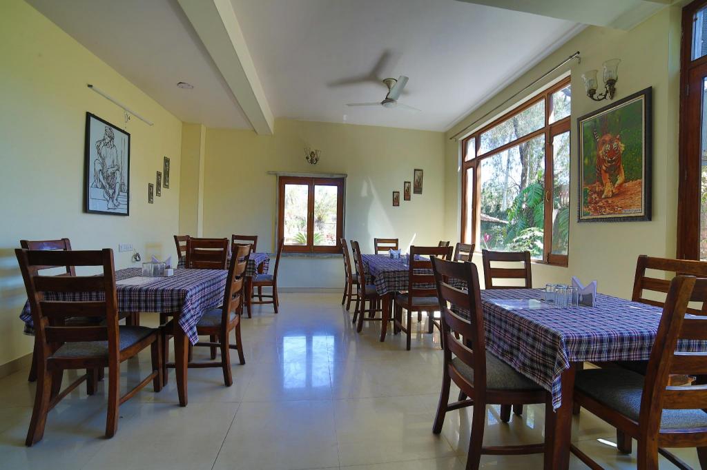 Oyo 6549 Hotel Gorbandh 36/47