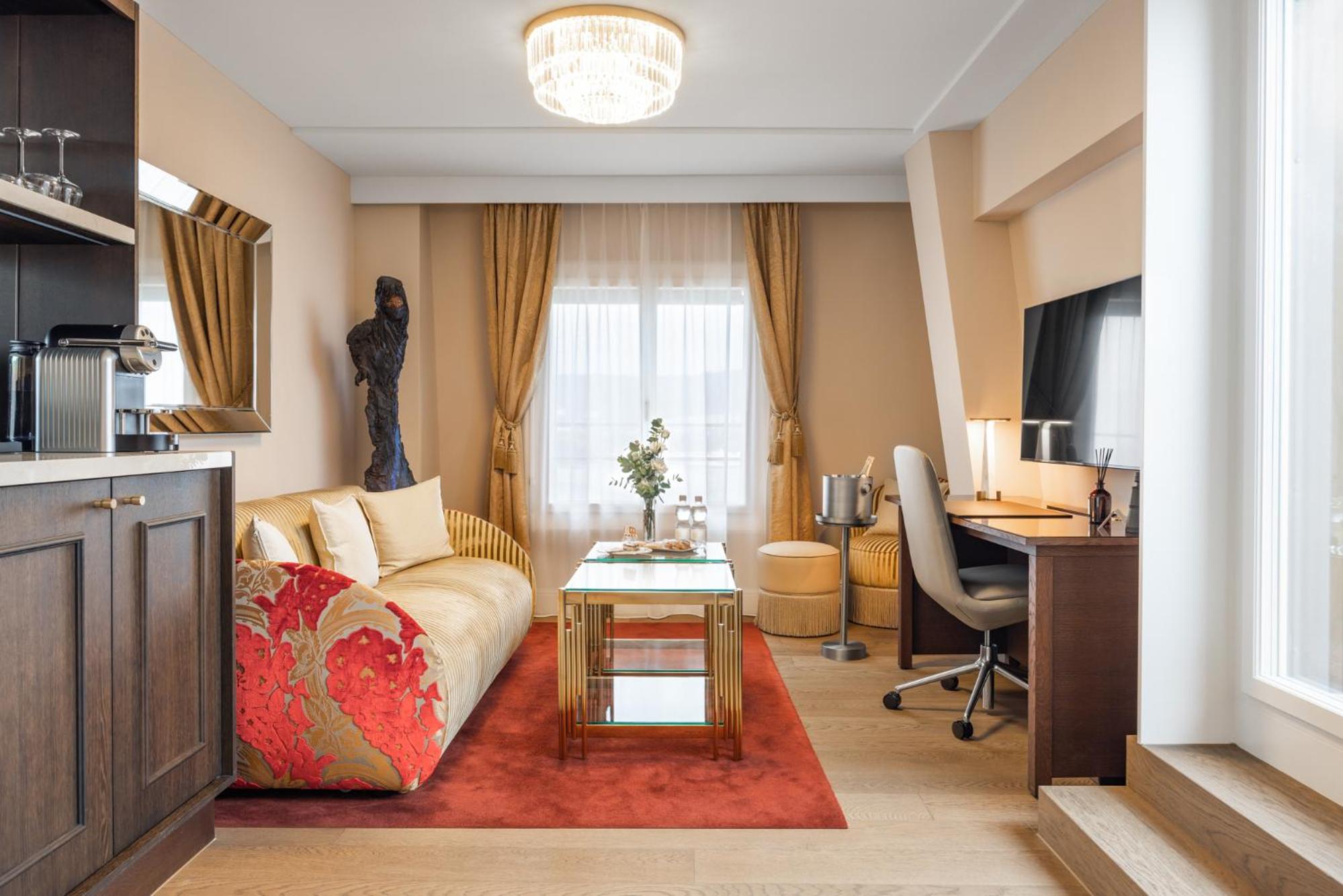 Roof Top, Design, Junior Suite, King Bed, Sofa