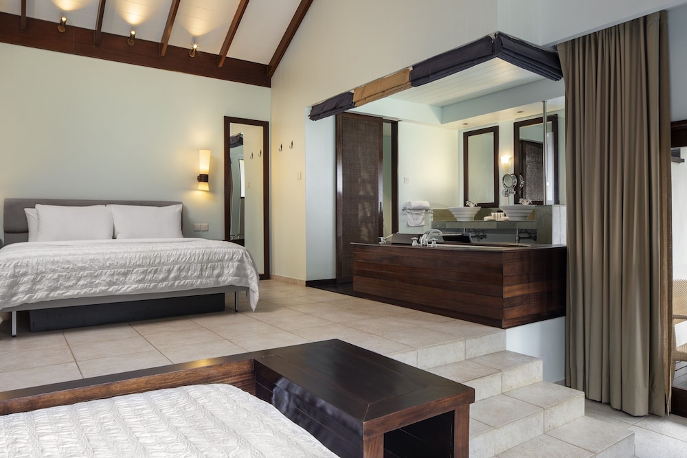Fishermans Cove Resort 16/71