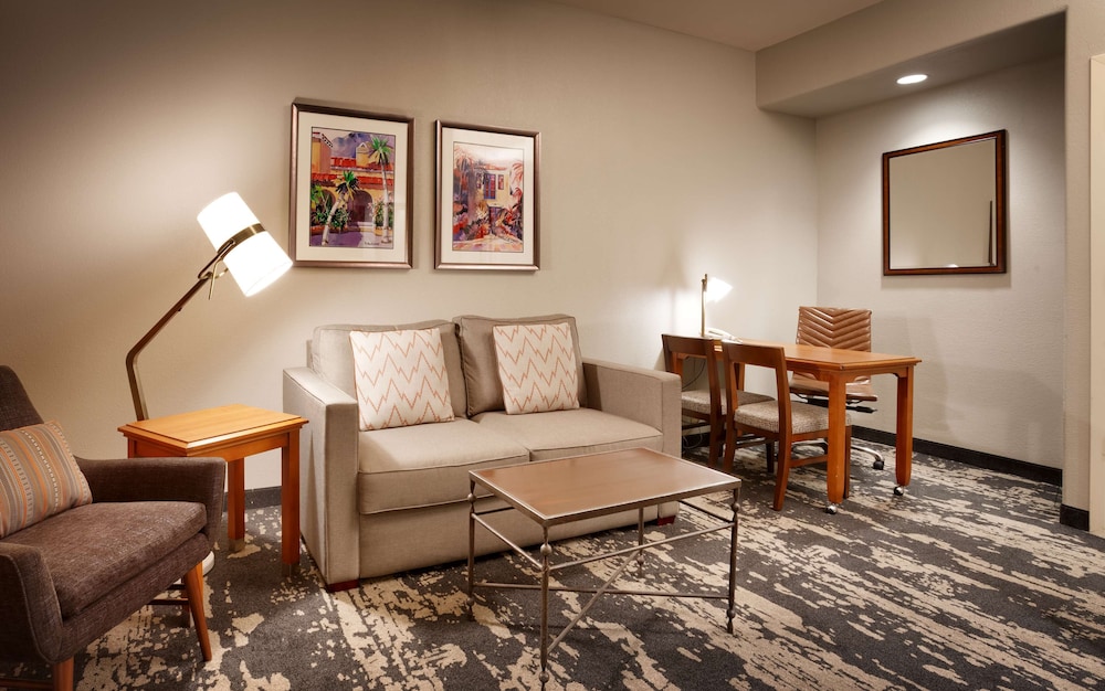 Embassy Suites Tucson Paloma Village 28/53