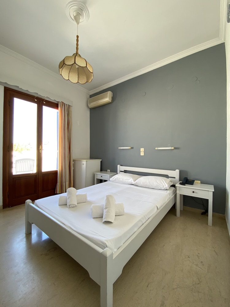 Hotel Helliniko 25/50